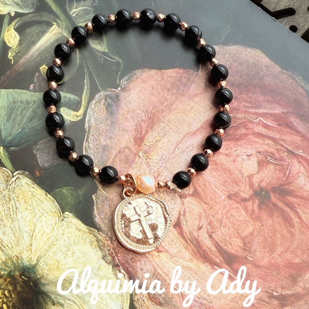 Black and rose Gold Bracelet freshwater pearl onyx